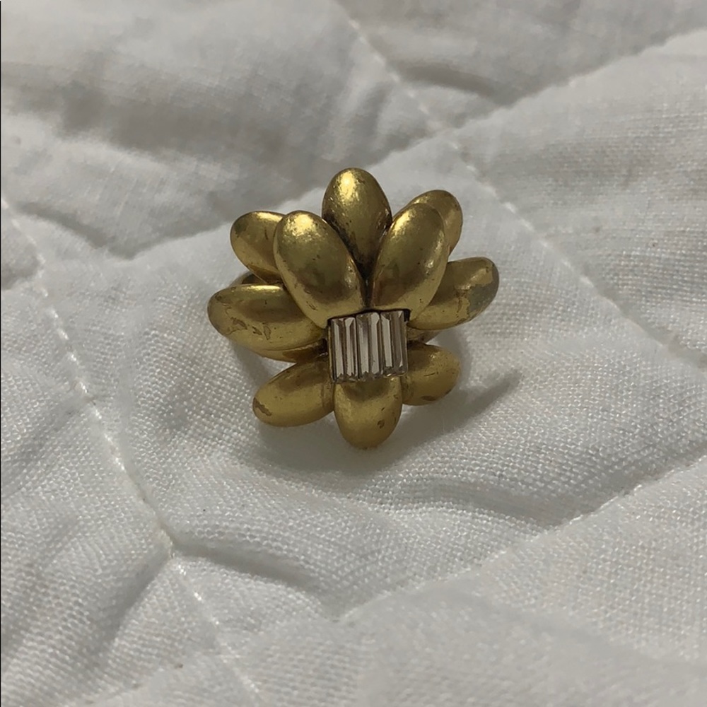 Stella and dot diamond flower ring